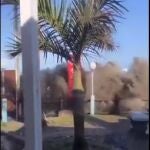 Tragedia en Sudáfrica: Una ola gigante arrasa un restaurante dejando al menos 7 heridos