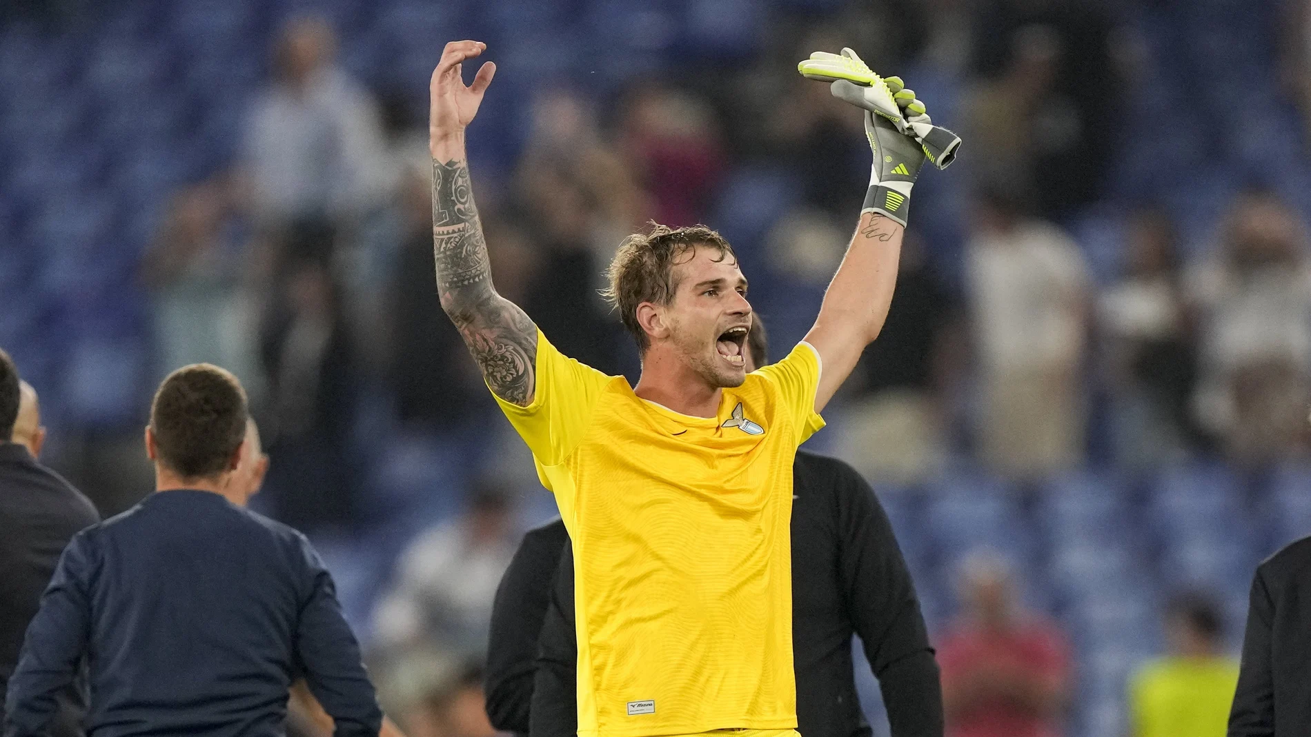 Así ha sido el gol del portero del Lazio al Atlético ¡en el último minuto! en la Champions