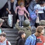 Refugiados armenios abandonan Naogorno Karabaj tras la conquista de Azerbaiyán
