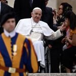 Vatican City (Vatican City State (holy See)), 20/09/2023.- Pope Francis greets the faithful during his weekly general audience in Saint Peter's Square, Vatican City, 20 September 2023. (Papa) EFE/EPA/Riccardo Antimiani