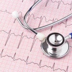 Electrocardiograma con fonendo