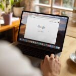 Cómo pedir la retirada de vídeos y fotos que vulneran tu privacidad y están publicadas en Internet