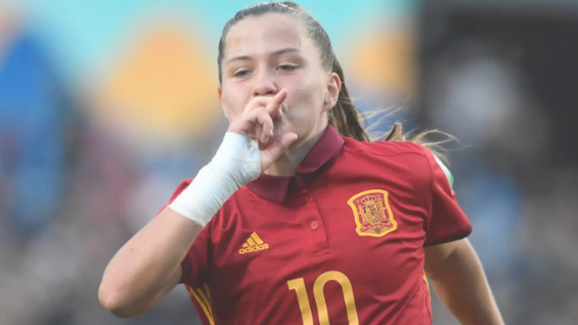 Claudia Pino, convovada con la sub23 también abandona la concentración