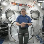 Este es el mensaje de Frank Rubio el astronauta que lleva un año varado en el espacio