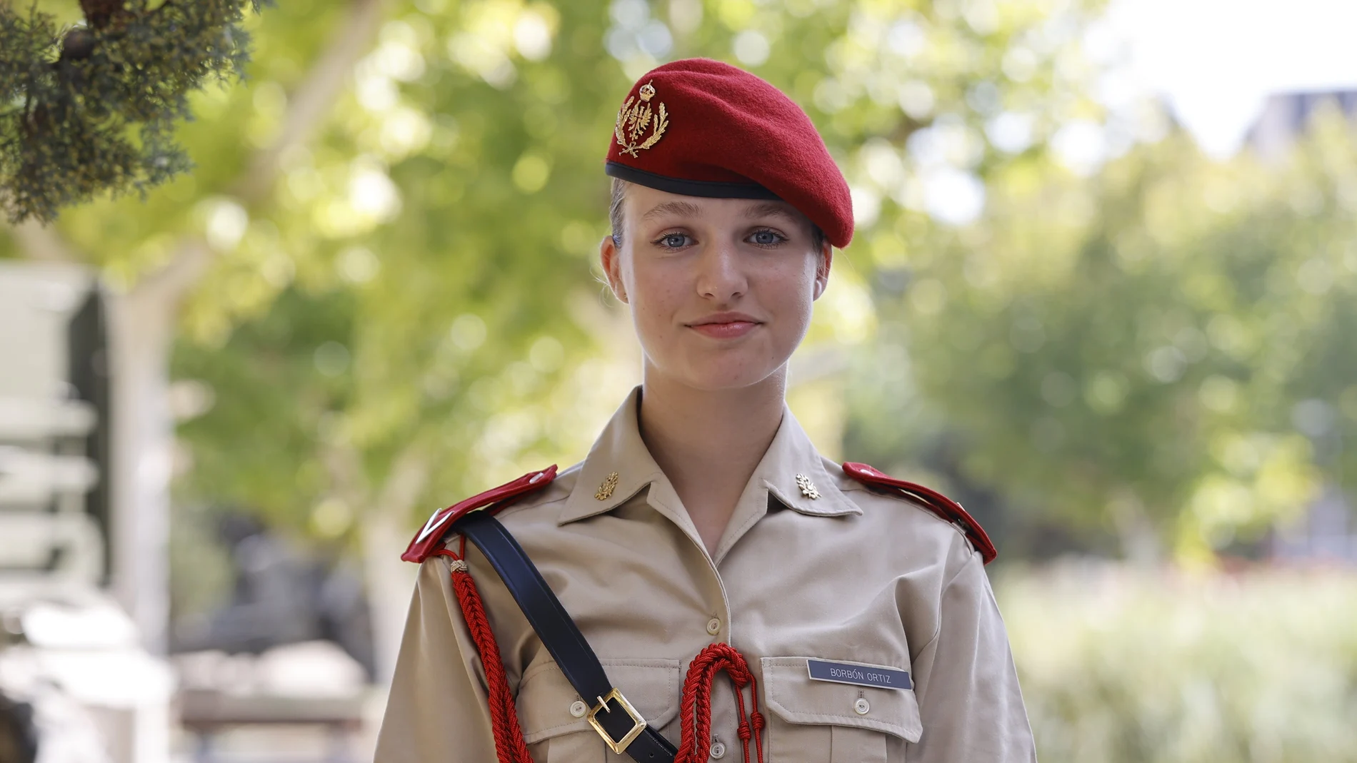 La princesa Leonor participa en el acto de entrega de sables, este martes en la Academia General Militar de Zaragoza.