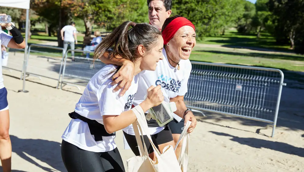 Participantes de la primera Carrera Solidaria de la Fundación CRIS contra el cáncer este sábado por la mañana en Las Rozas (Madrid)