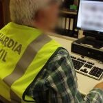 La Guardia Civil de Cantabria investiga un chat de escolares con intercambio de imágenes sexuales y de violencia