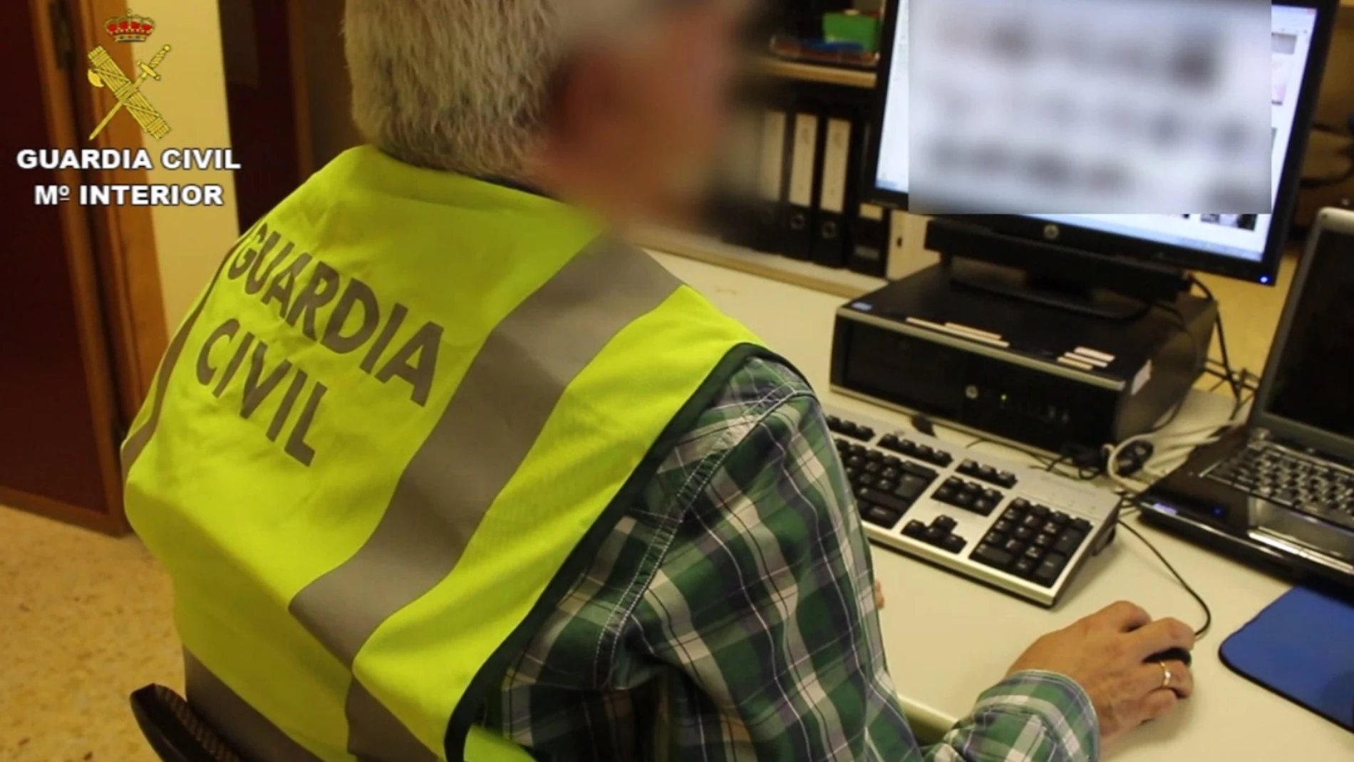 La Guardia Civil de Cantabria investiga un chat de escolares con intercambio de imágenes sexuales y de violencia