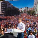 Mitin del PP contra la amnistía en Madrid, con la presencia de los ex presidentes Aznar y Rajoy apoyando a Alb