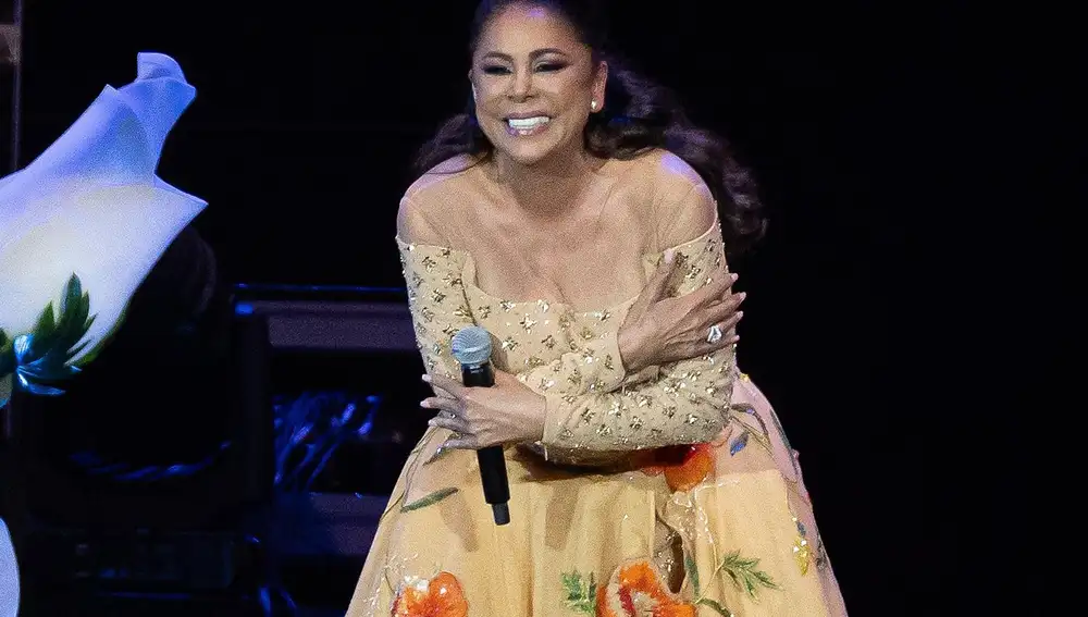 Isabel Pantoja revoluciona Sevilla con su concierto en La Cartuja