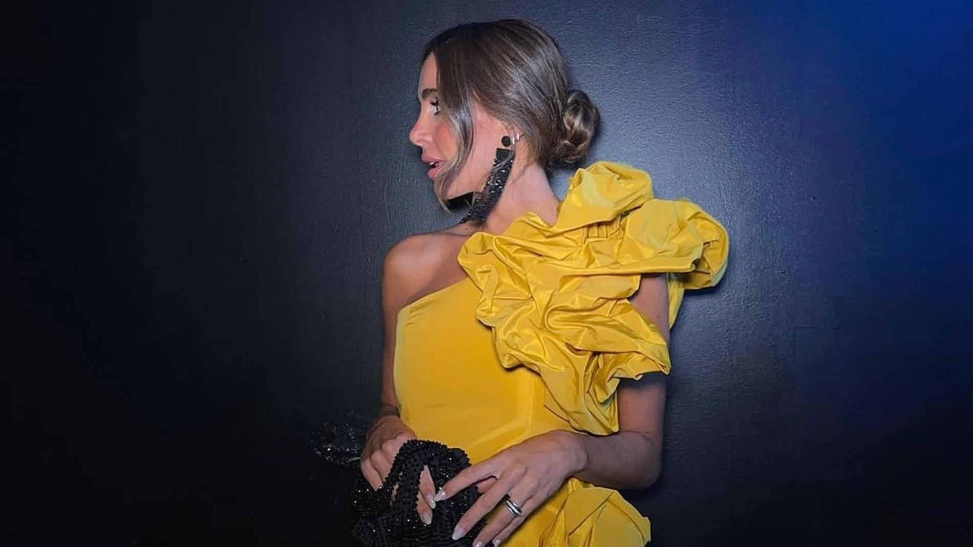 Rocío Osorno con vestido de su firma