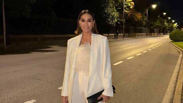 Vicky Martín Berrocal con conjunto de Mango.