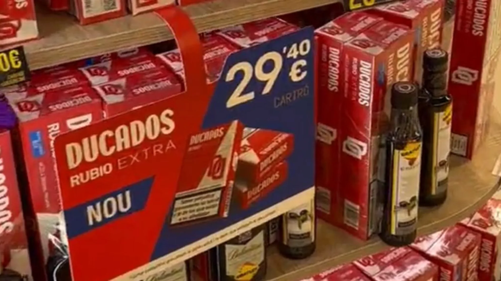 En una tienda de Andorra se regala aceite con el tabaco