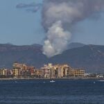 Continúan trabajando en el incendio forestal de Sagunto que sigue estabilizado