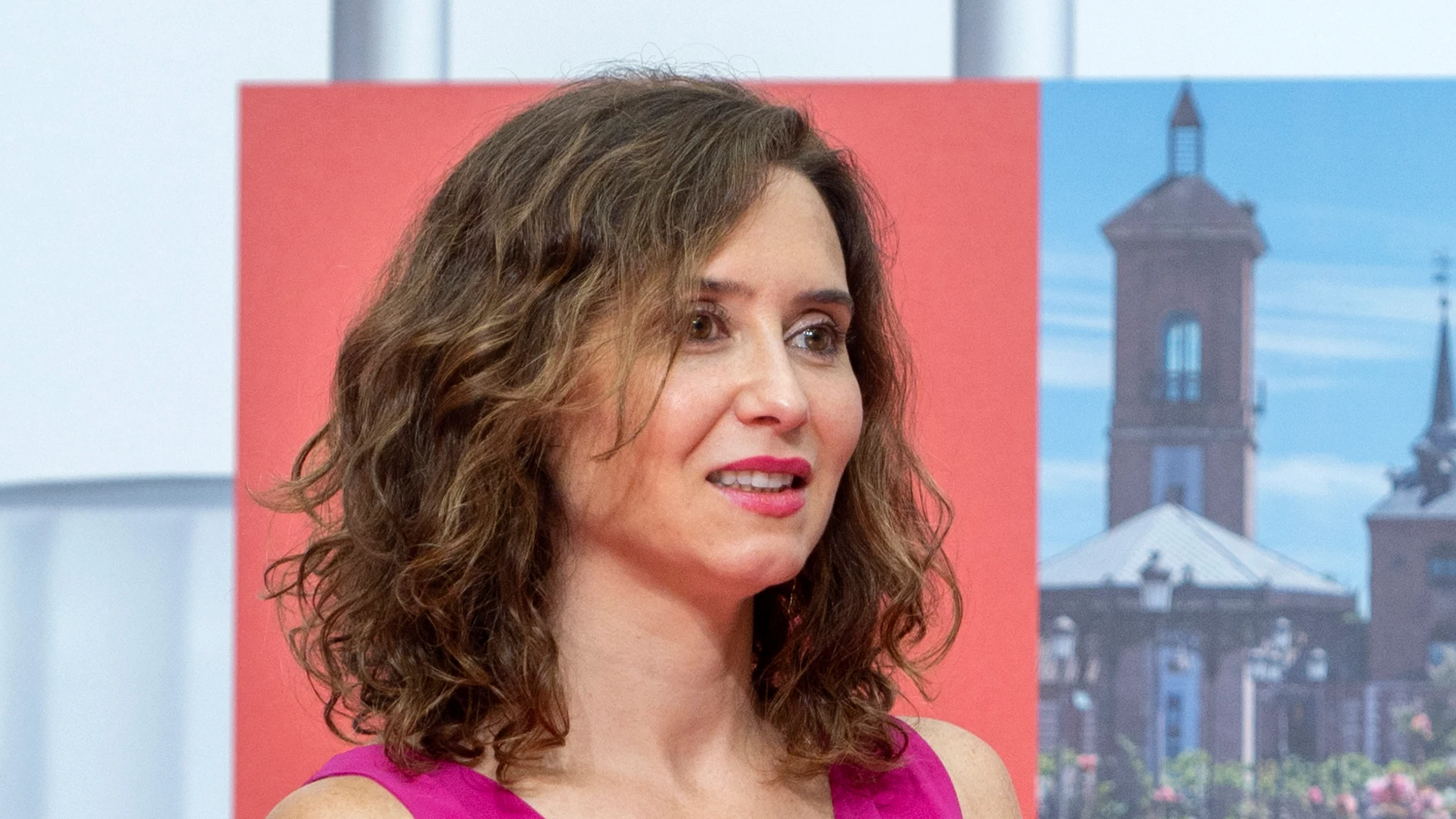 La presidenta de la Comunidad de Madrid, Isabel Díaz Ayuso, durante la presentación de la Estrategia Turística 2023-2026 del Gobierno regional, en la Real Casa de Correos, a 25 de septiembre de 2023, en Madrid (España). Esta estrategia turística ha sido presentada a los principales agentes del sector, empresas, asociaciones y turoperadores25 SEPTIEMBRE 2023;MADRID;AYUSO;ESTRATEGIA TURÍSTICA;GOBIERNO REGIONALAlberto Ortega / Europa Press25/09/2023
