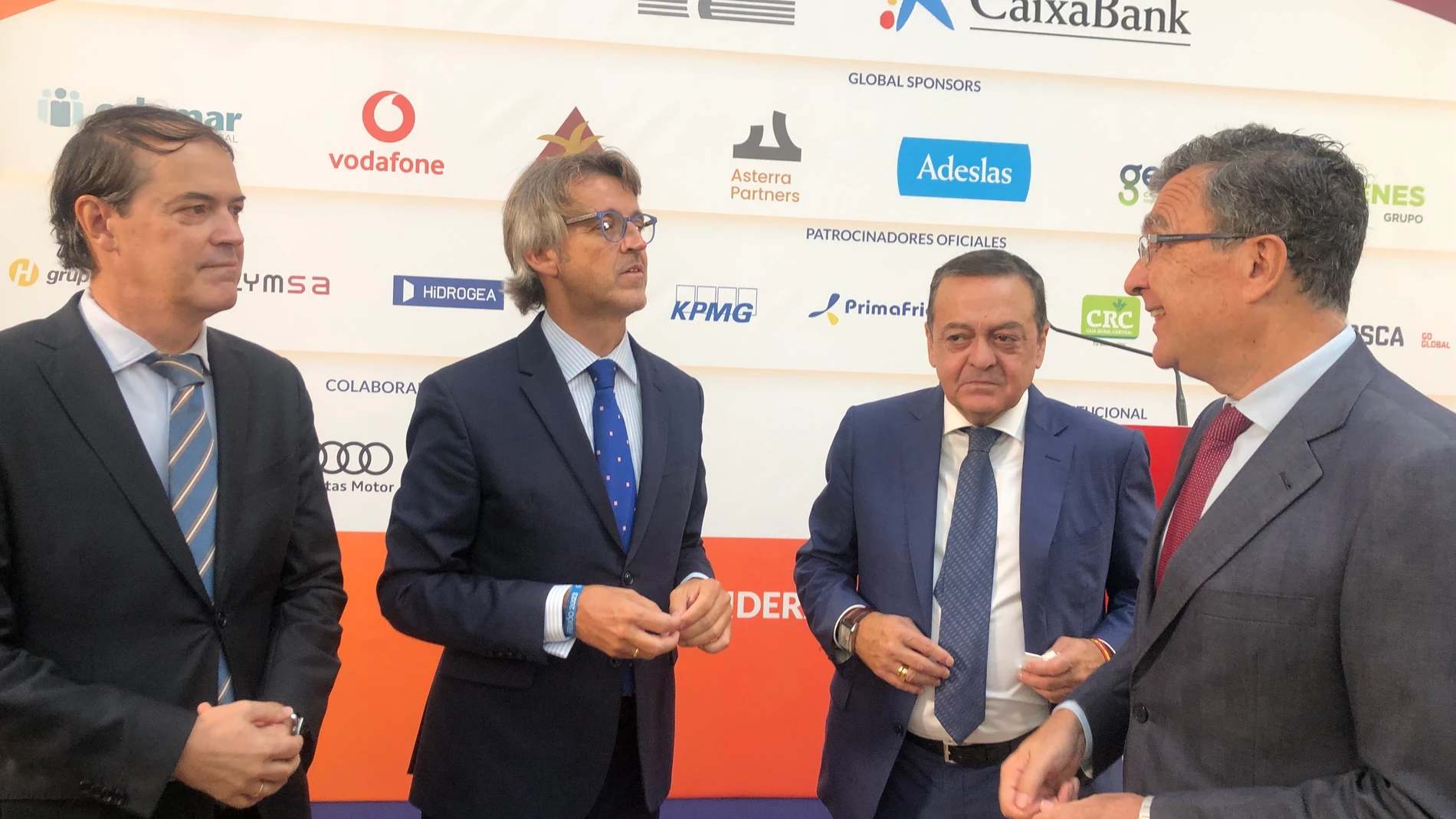 Fernando Cueto, director del Congreso;el consejero de Economía, Hacienda y Empresa, Luis Alberto Marín; el presidente de Croem, Jose María Albarracín; y el alcalde de Murcia, José Ballesta EUROPA PRESS 26/09/2023