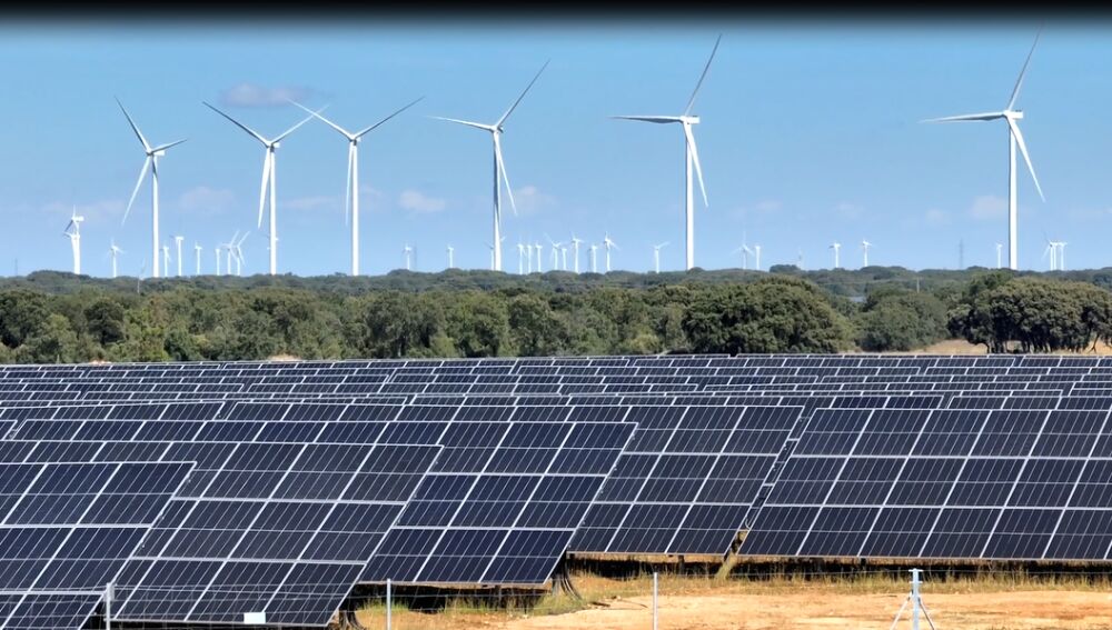 Planta híbrida eólica y solar de Iberdrola