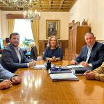 Un instante de la reunión de Javier Fáundez con la Junta Pro Semana Santa de Zamora encabezada por Isabel García Prieto