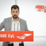 Tudanca atiende a la prensa tras reunirse con los sindicatos CSIF, UGT y CCOO