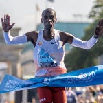 Atletismo.- Eliud Kipchoge: "Confío en que ganaré a la siguiente generación"