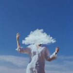 La nube híbrida permite beneficios económicos al abaratar costes y reducir los riesgos de pérdidas.
