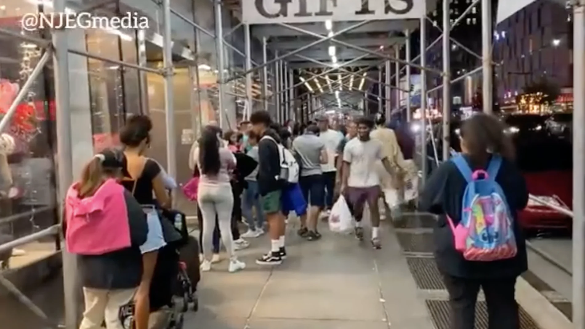 Preocupación en Nueva York por la ocupación de hoteles por inmigrantes: ¿Cuánto dinero reciben del Gobierno?