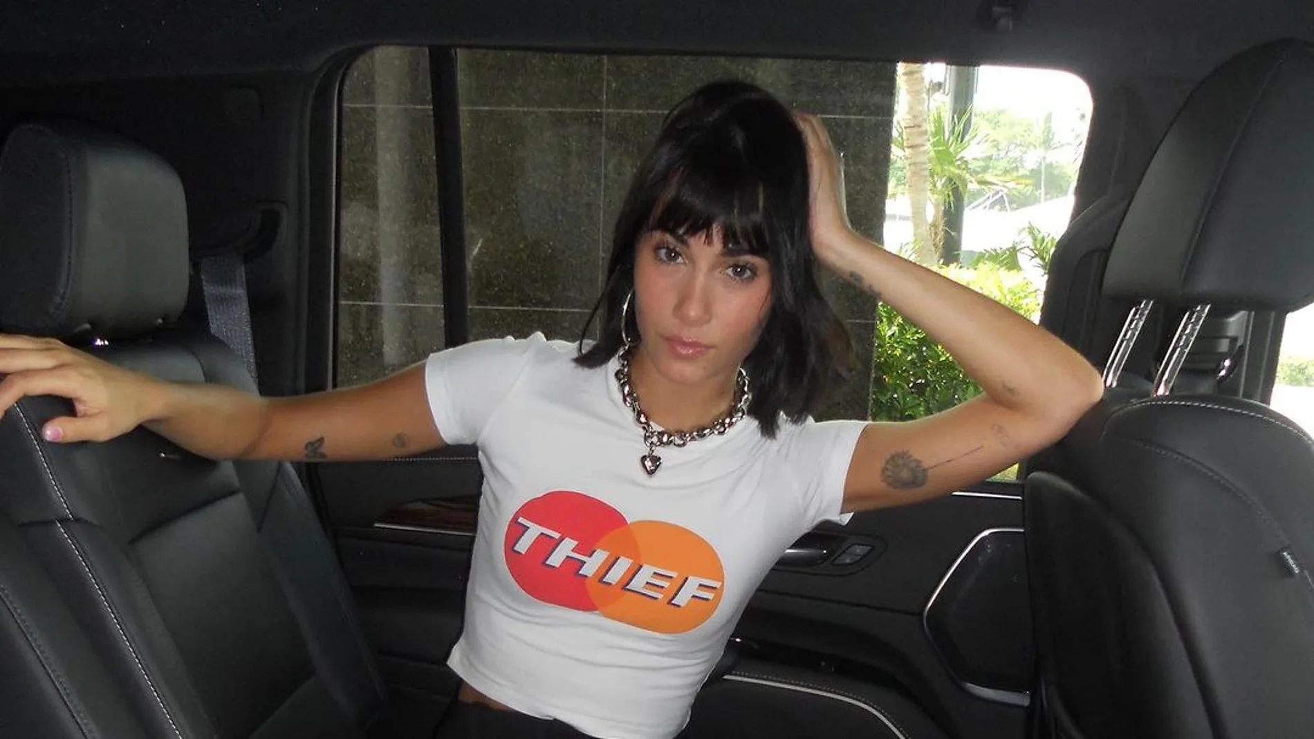 Aitana con un look muy en tendencia.