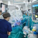 Imagen del sistema robótico Da Vinci que tienen en el Hospital Quirónsalud La Coruña