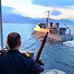 El cazaminas 'Tajo' releva al cazaminas 'Duero' en unos ejercicios de la Armada 