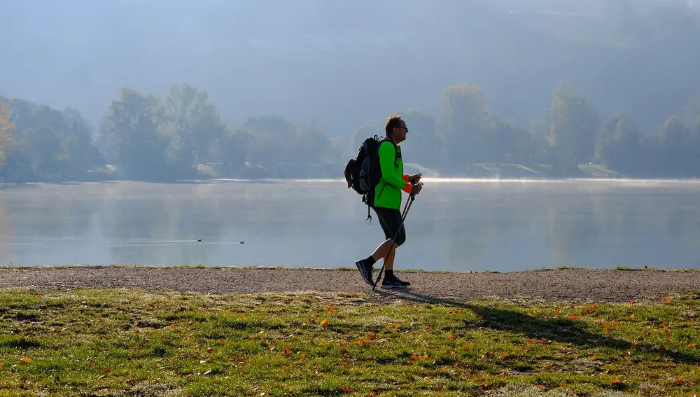 El Rucking consiste en llevar cargas durante una caminata para aumentar el desgaste energético y el gasto calórico