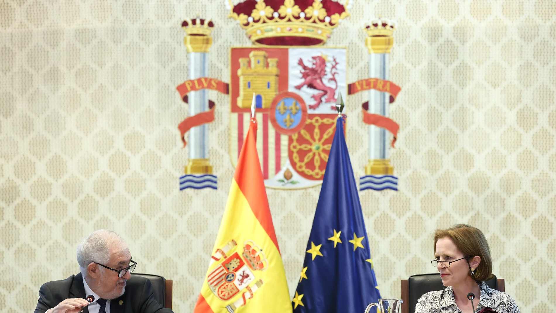 El Presidente del Tribunal Constitucional, Cándido Conde-Pumpido Tourón y la Presidenta del Tribunal Europeo de Derechos Humanos, Síofra O'Leary en la sede del Tribunal Constitucional, a 5 de octubre de 2023, en Madrid (España). El Tribunal Constitucional ha recibido hoy la visita oficial de la Presidenta del Tribunal Europeo de Derechos Humanos, Síofra O'Leary, que imparte una Conferencia Magistral bajo el título ‘El Tribunal Europeo de Derechos Humanos: contribución al espacio jurídico y de...