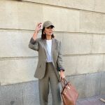 Vicky Martín Berrocal con traje de lino.