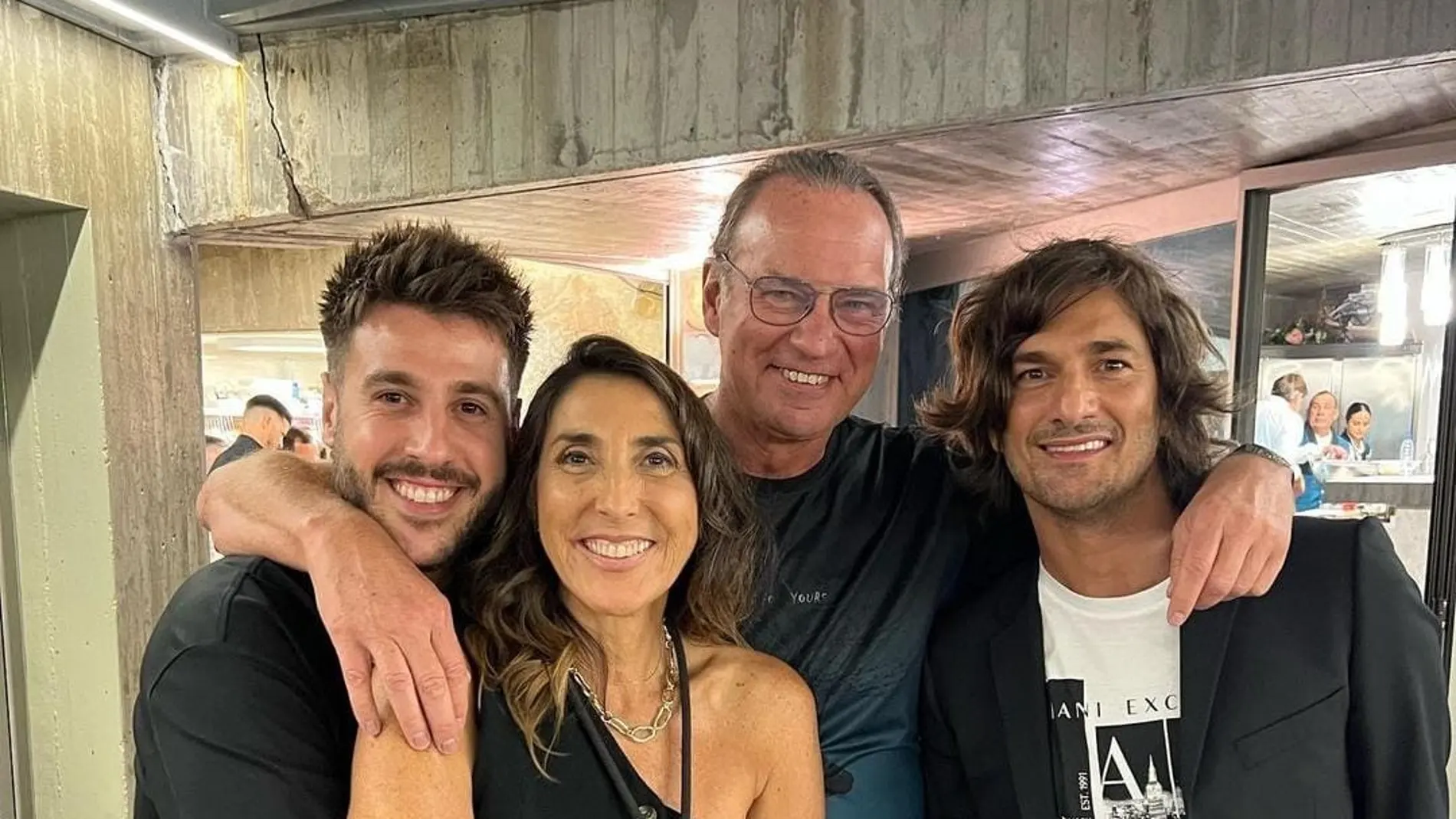 Paz Padilla junto Bertín Osborne, Antonio José y Hugo Salazar