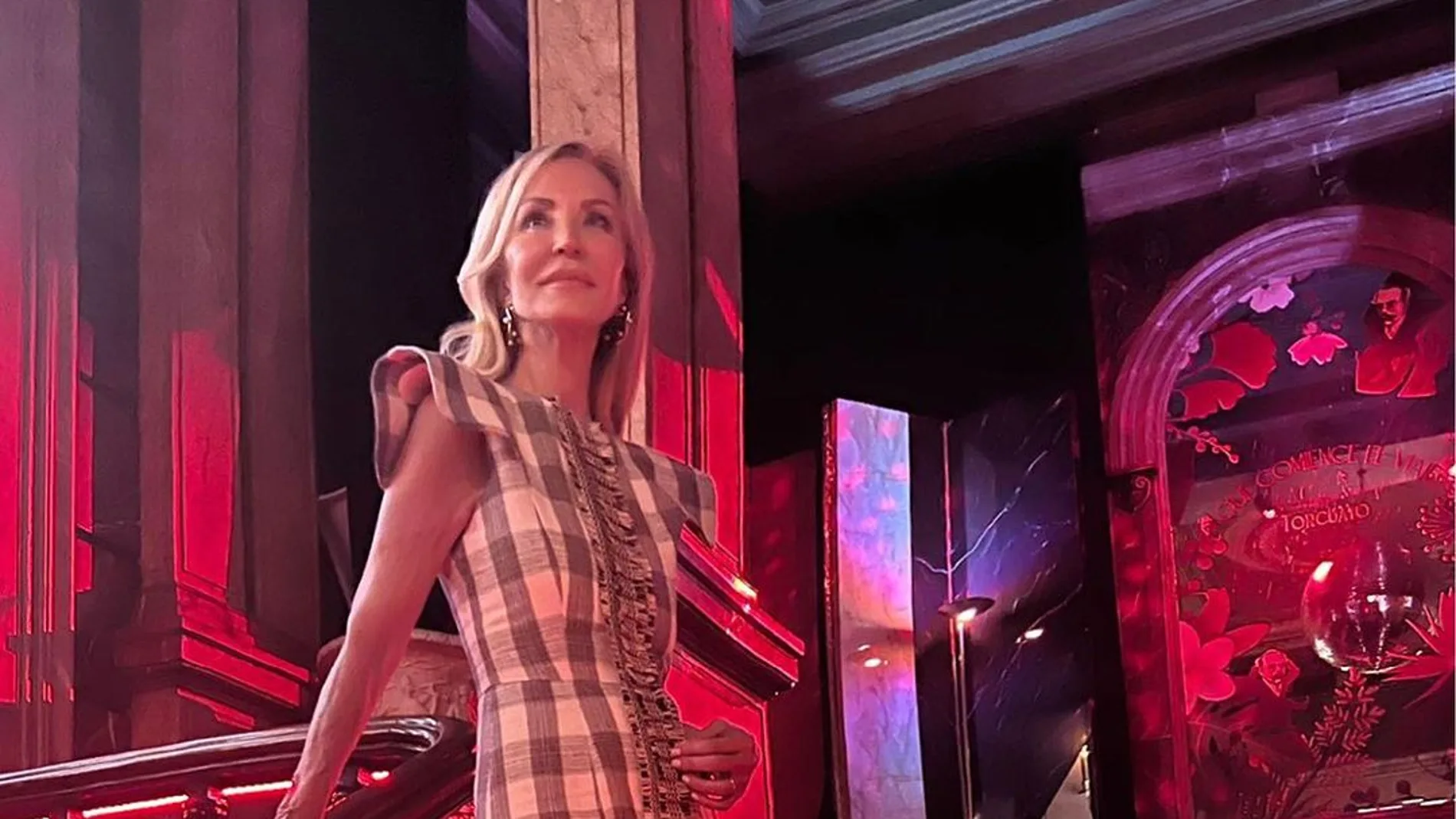 Carmen Lomana con vestido de Inés Domecq