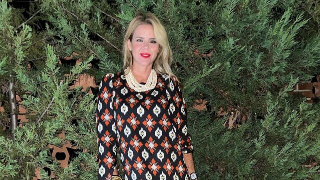 Amelia Bono con vestido de invitada ideal