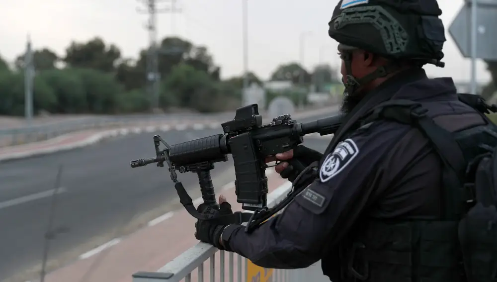 Israeli military tries to strengthen borders with Gaza as battle enters third day