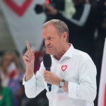 Donald Tusk campaigns for Civic Platform in Lodz