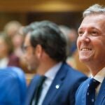 El presidente de la Xunta, Alfonso Rueda, avanzó durante su primera intervención en el Debate de política general varias medidas para apoyar a las familias y a las personas mayores,