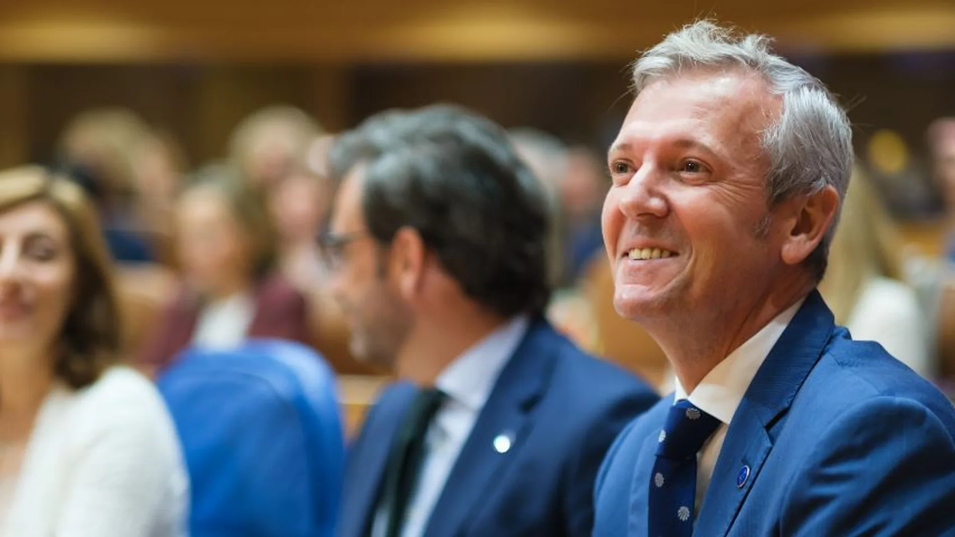 El presidente de la Xunta, Alfonso Rueda, avanzó durante su primera intervención en el Debate de política general varias medidas para apoyar a las familias y a las personas mayores,