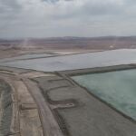 Peraltamiento de diques y bermas del tranque de Spence