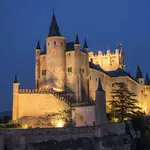 Imagen nocturna del Alcázar de Segovia