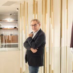 EL DISEÑADOR ROBERTO VERINO EN LA TIENDA DE SERRANO, MADRID
