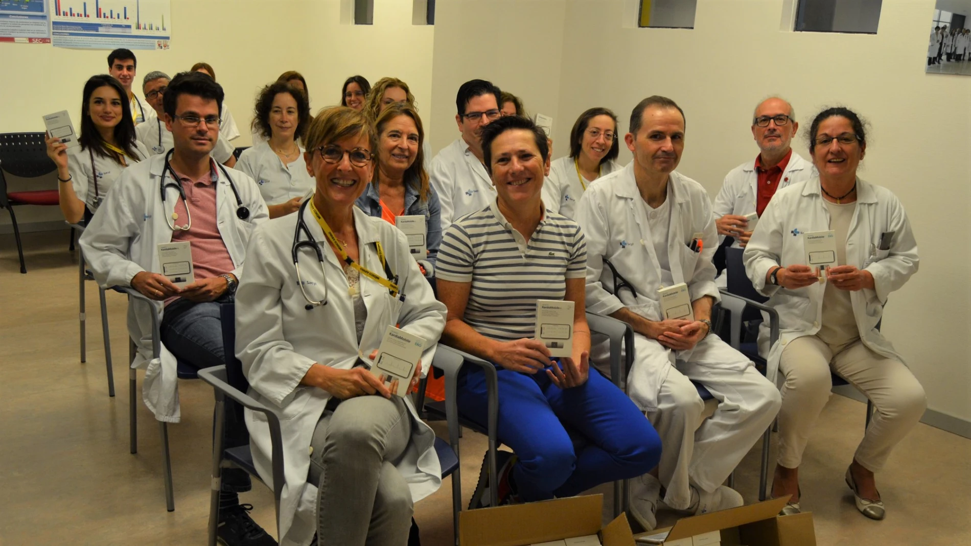 Entrega de los dispositivos de electrocardiograma portátil al Hospital Río Hortega de Valladolid