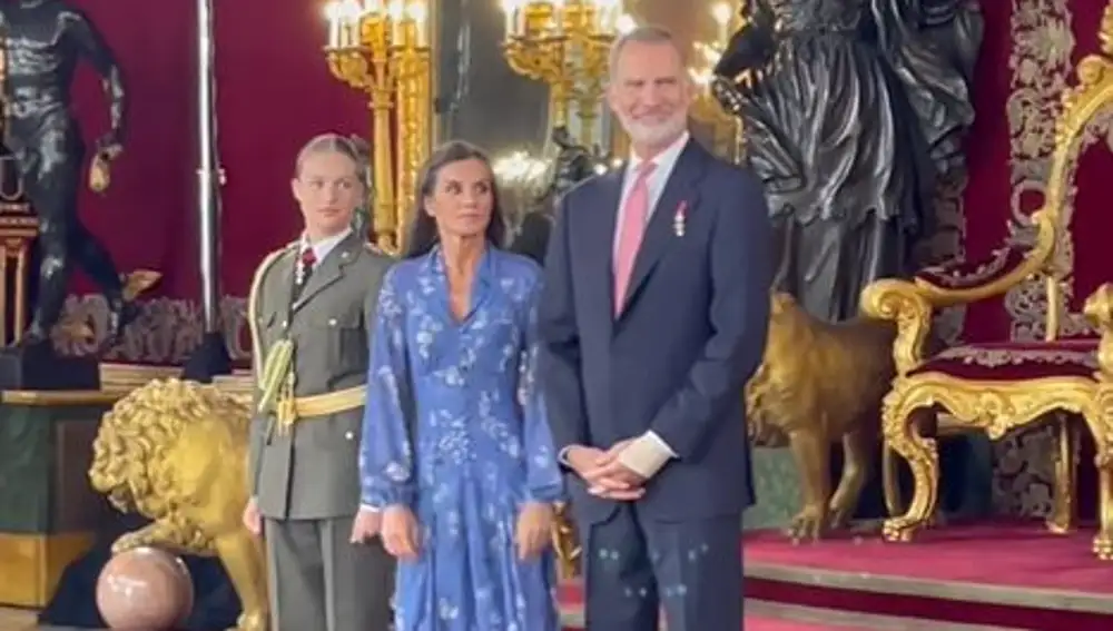 La Princesa Leonor debuta en la recepción en el Palacio Real