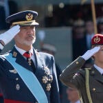 Los Reyes y la Princesa de Asturias presiden el desfile del 12 de octubre 