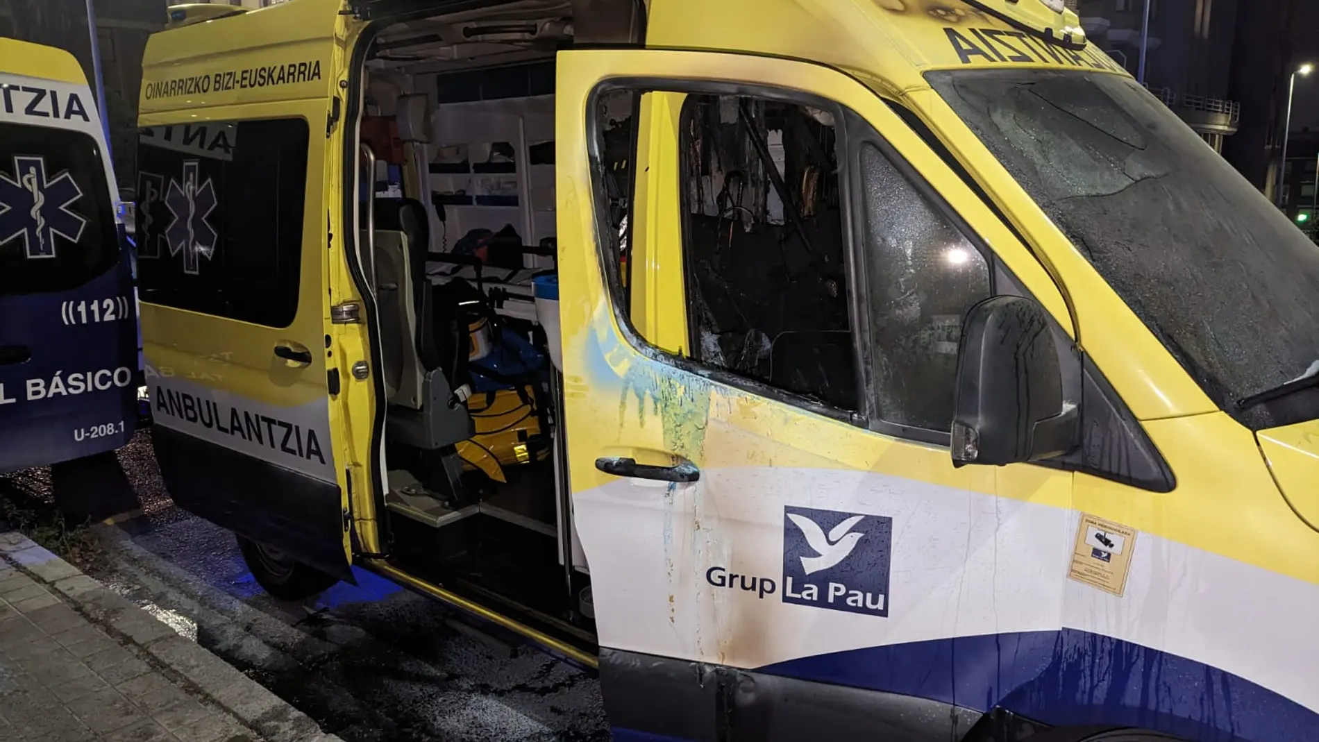 ambulancia vandalizada