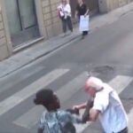 Un anciano es atracado a plena luz del día en Italia