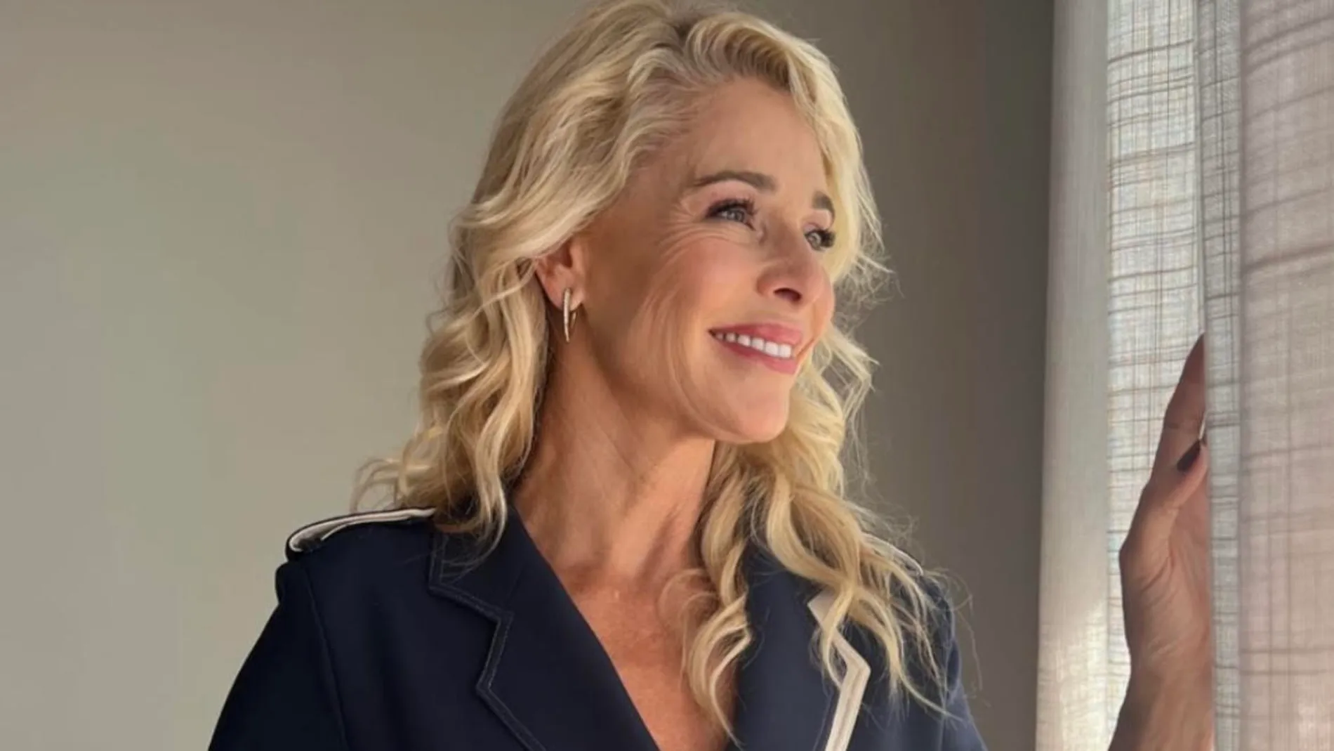 Belén Rueda con mono en Sitges.