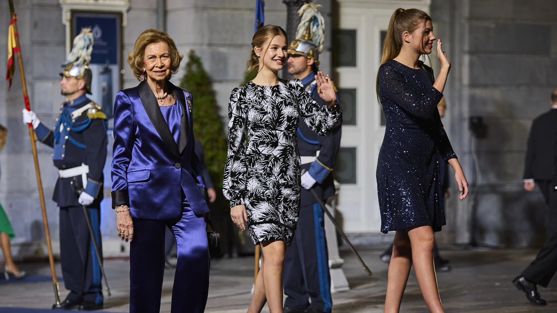 Los Reyes don Felipe y doña Letizia, con la presencia de Leonor, la Princesa de Asturias y la Infanta Sofía, presiden este viernes la ceremonia de entrega de los premios Princesa de Asturias 2022.