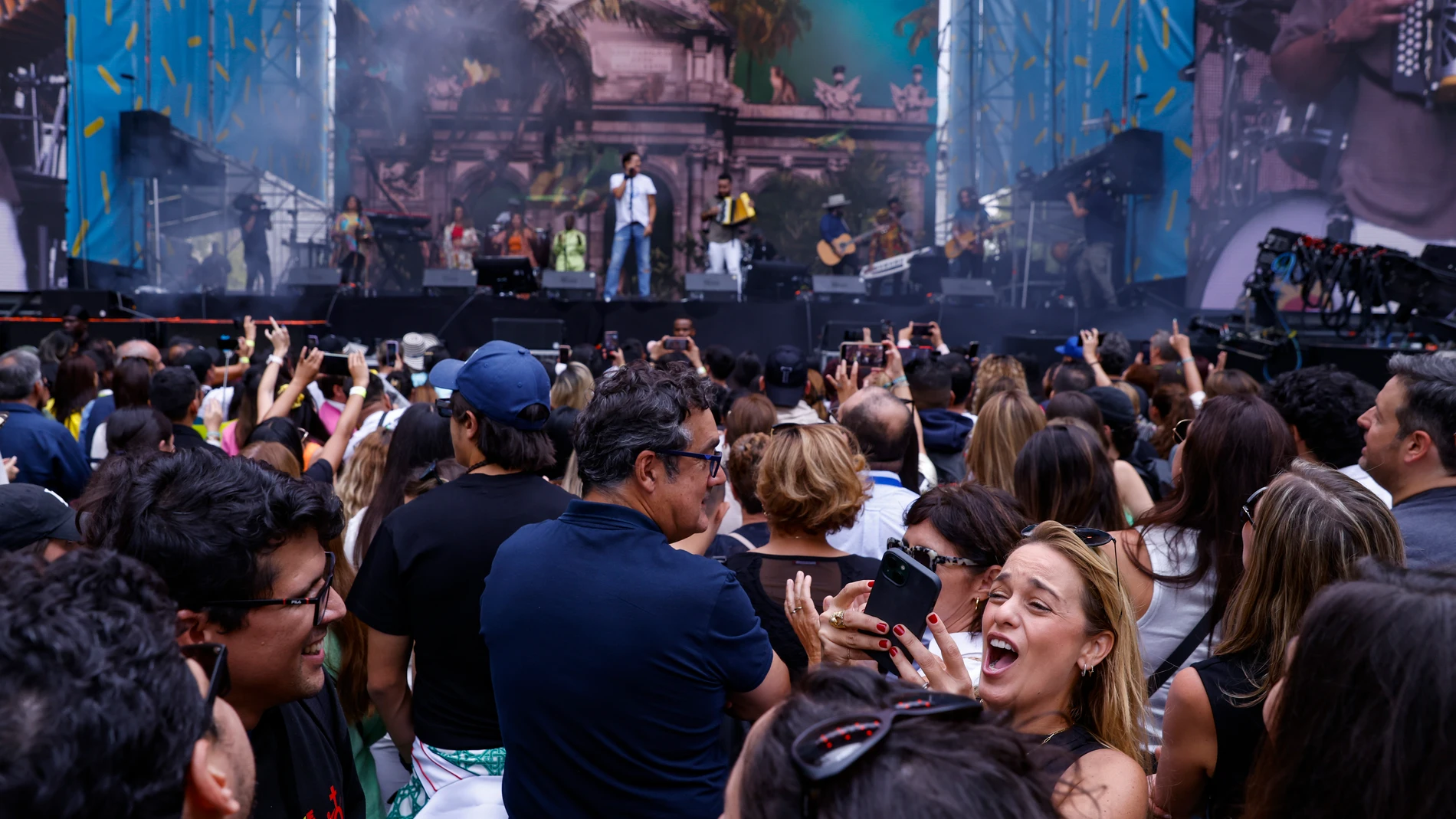 Concierto de Carlos Vives en la Puerta de Alcalá @Gonzalo Pérez Mata